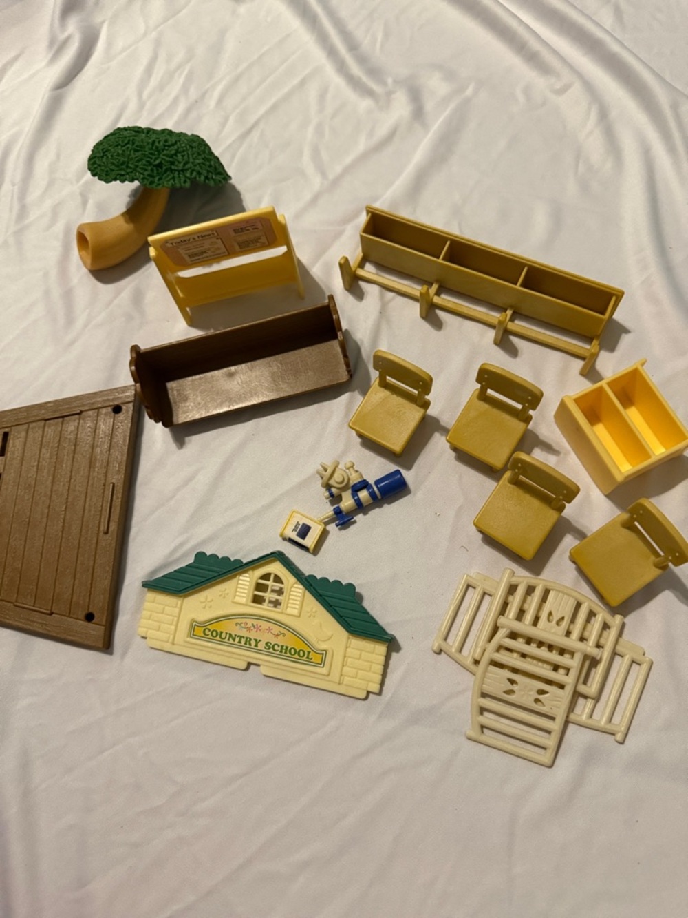 Calico critters vintage school pieces